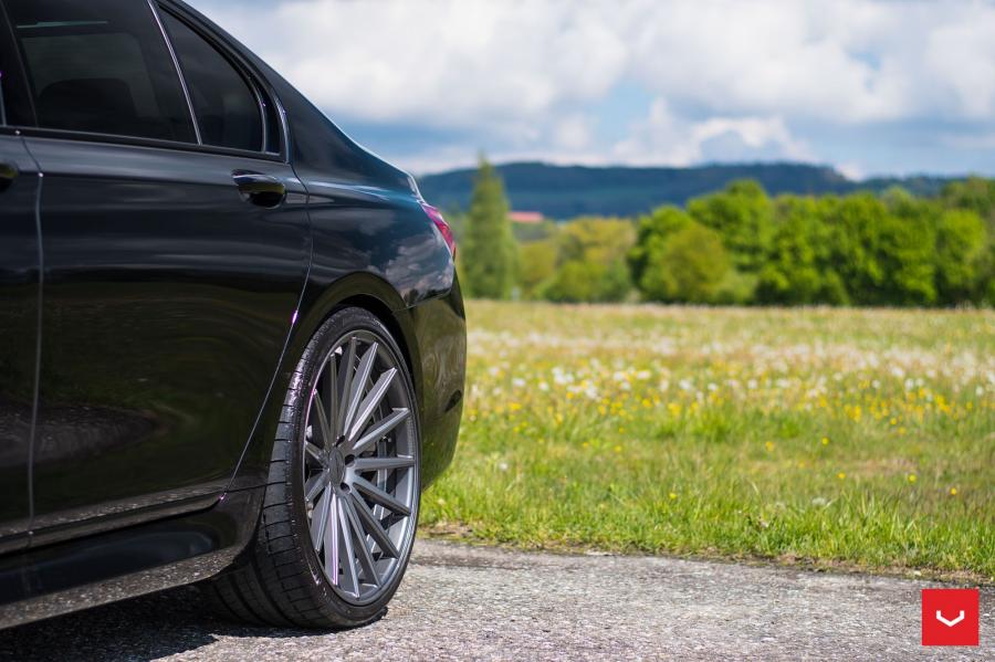Детали экстерьера BMW 7-Series on Vossen Wheels (VFS2) 2017 года  (фото 16 из 33)